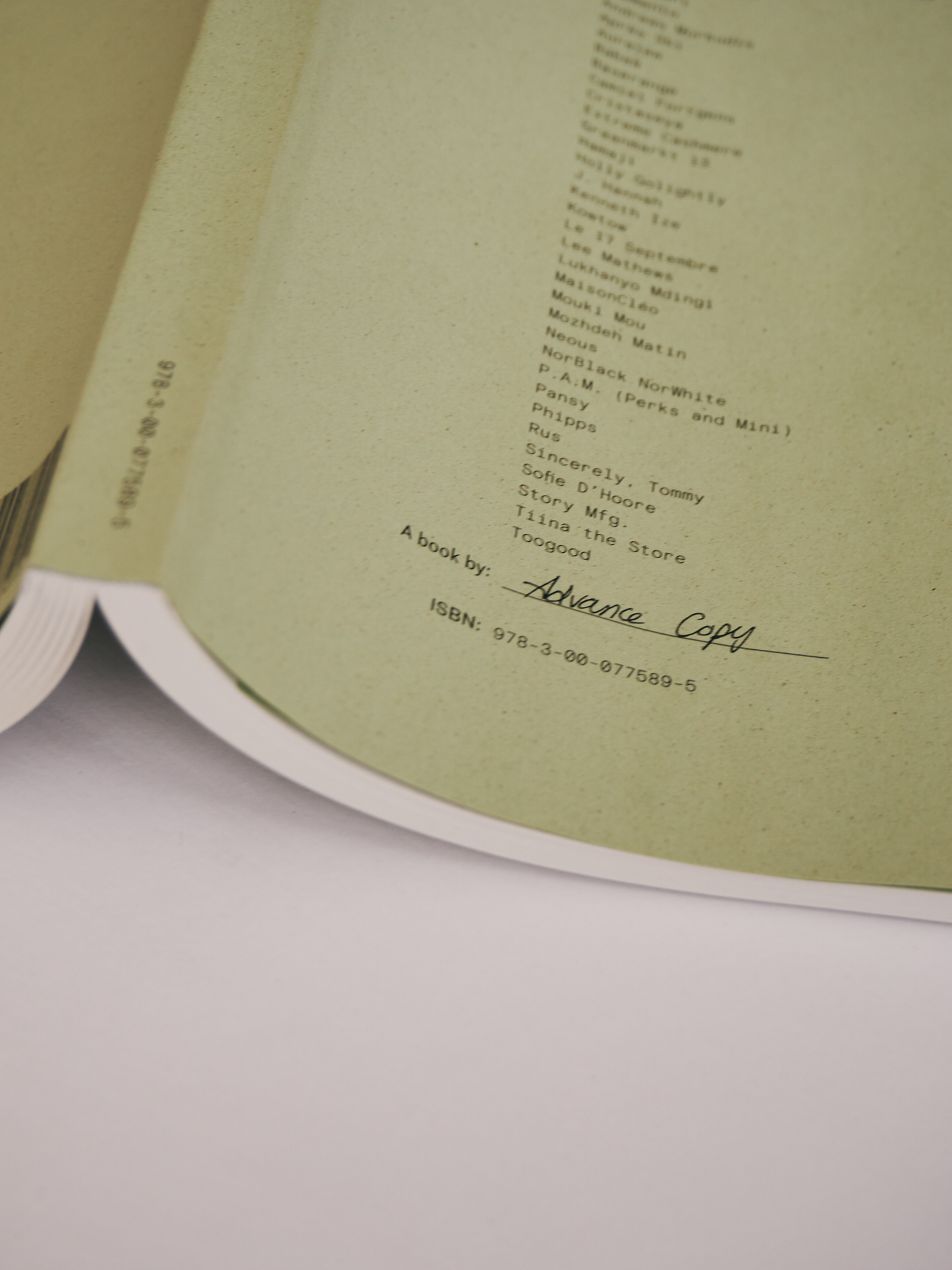 Growing Independent Fashion Brands by Advance Copy